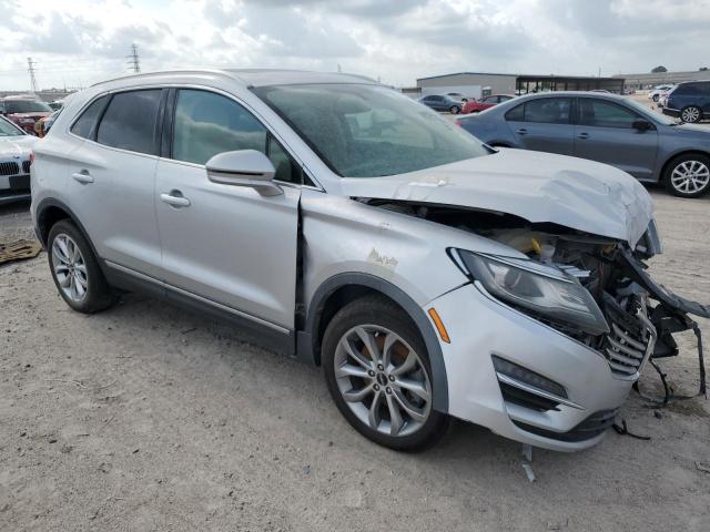 Photo 4 from auction – 2016 LINCOLN MKC SELECT with VIN 5LMCJ2C9XGUJ05222