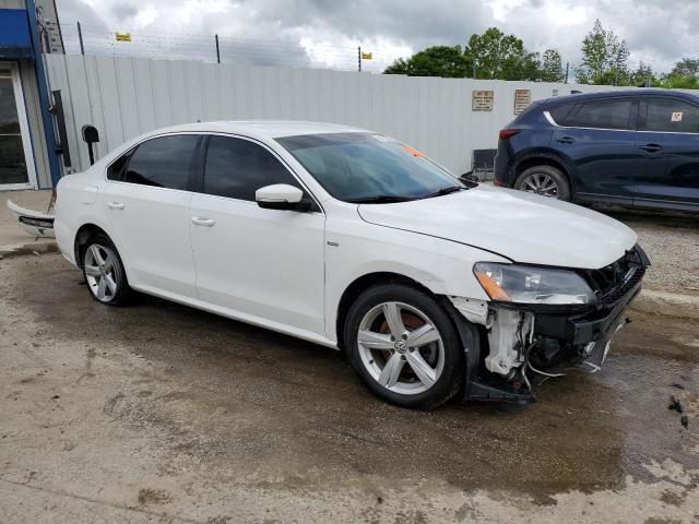 Photo 4 from auction – 2015 VOLKSWAGEN PASSAT S with VIN 1VWAT7A36FC114022