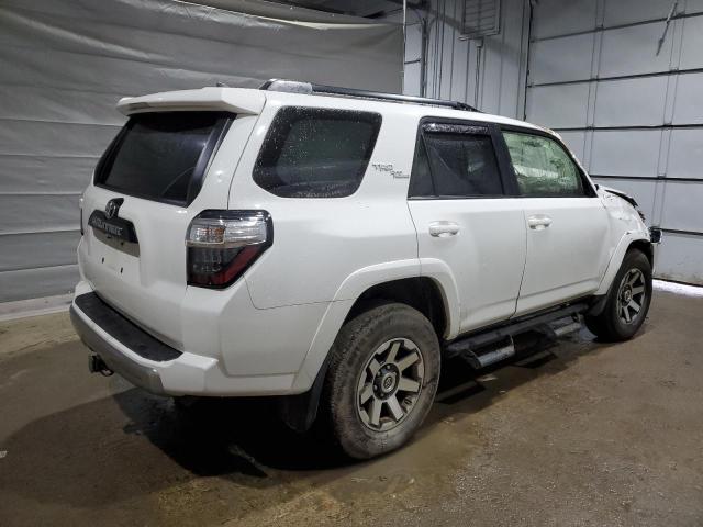 Photo 3 from auction – 2020 TOYOTA 4RUNNER SR with VIN JTEBU5JR0L5830682