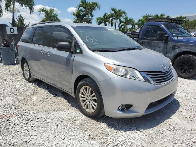Photo 4 from auction – 2015 TOYOTA SIENNA XLE with VIN 5TDYK3DC3FS631916