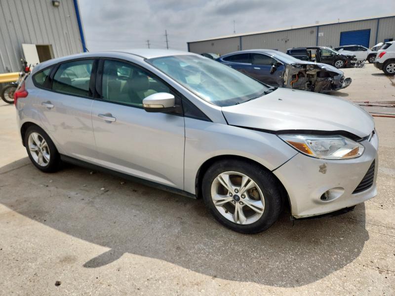 Foto 4 de la subasta – 2013 FORD FOCUS SE con VIN 1FADP3K26DL233632