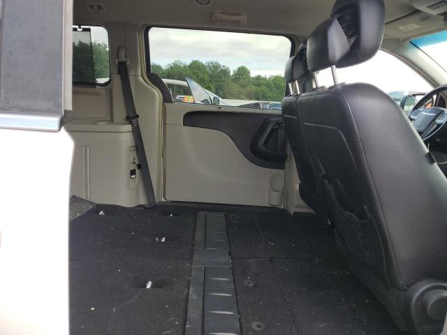 Photo 11 from auction – 2013 CHRYSLER TOWN & COU with VIN 2C4RC1BG1DR570633