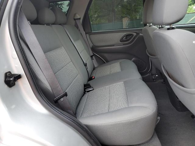 Photo 11 from auction – 2005 FORD ESCAPE HEV with VIN 1FMCU96H55KC74059