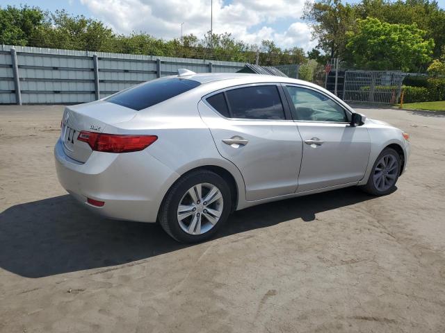 Photo 3 from auction – 2013 ACURA ILX 20 PRE with VIN 19VDE1F58DE018652
