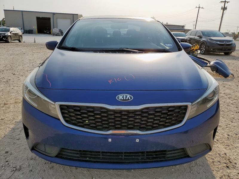 Photo 5 from auction – 2017 KIA FORTE LX with VIN 3KPFL4A78HE144466
