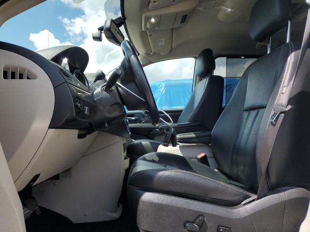 Photo 7 from auction – 2016 CHRYSLER TOWN & COU with VIN 2C4RC1CG0GR101407