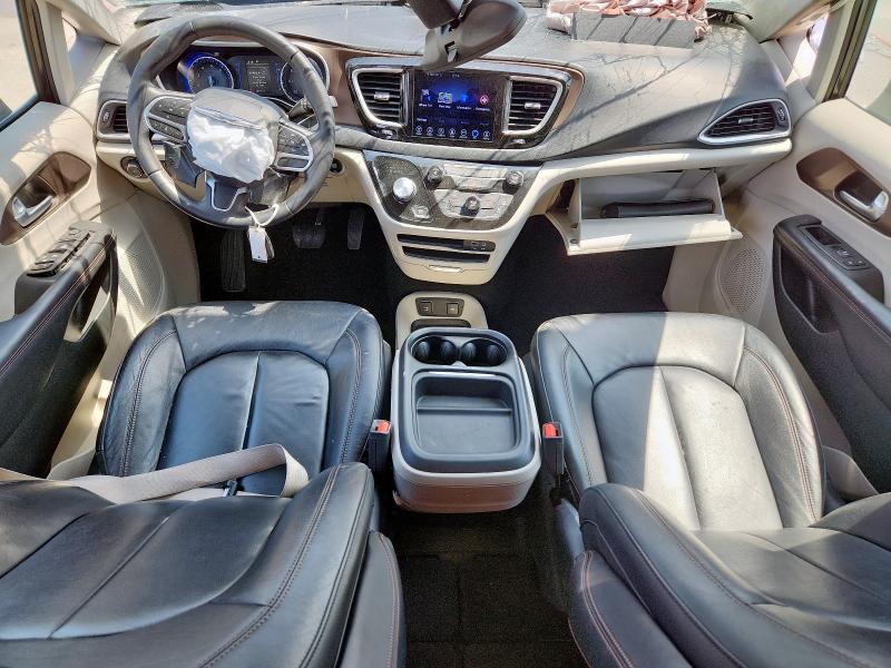 Photo 8 from auction – 2017 CHRYSLER PACIFICA T with VIN 2C4RC1BG7HR823203