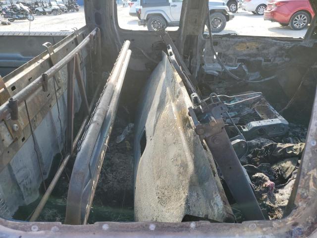 Photo 10 from auction – 2002 CHEVROLET SILVERADO with VIN 1GCEK19T62E139297