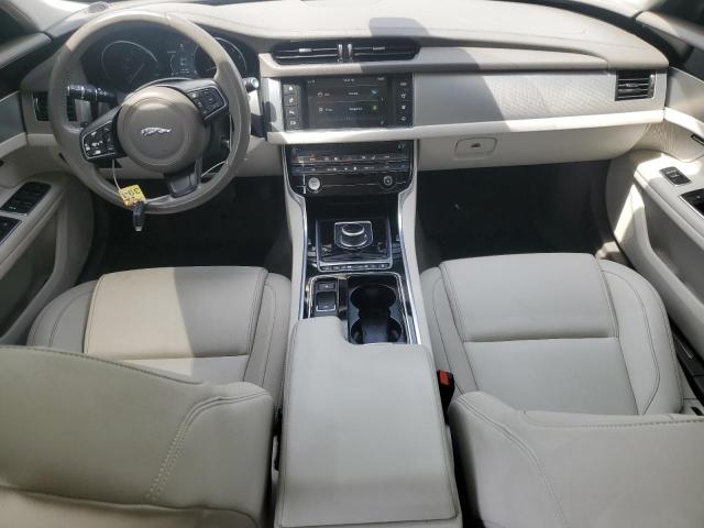 Photo 8 from auction – 2017 JAGUAR XF PREMIUM with VIN SAJBJ4BV0HCY43519