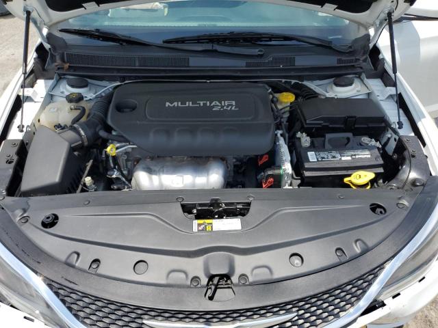 Photo 11 from auction – 2015 CHRYSLER 200 LIMITE with VIN 1C3CCCAB4FN683973