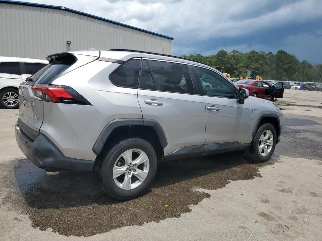 Photo 3 from auction – 2019 TOYOTA RAV4 XLE with VIN 2T3W1RFV2KC023570