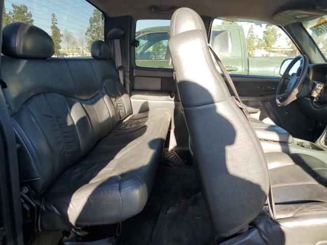 Photo 10 from auction – 2000 CHEVROLET SILVERADO with VIN 1GCEC19T7YZ142563