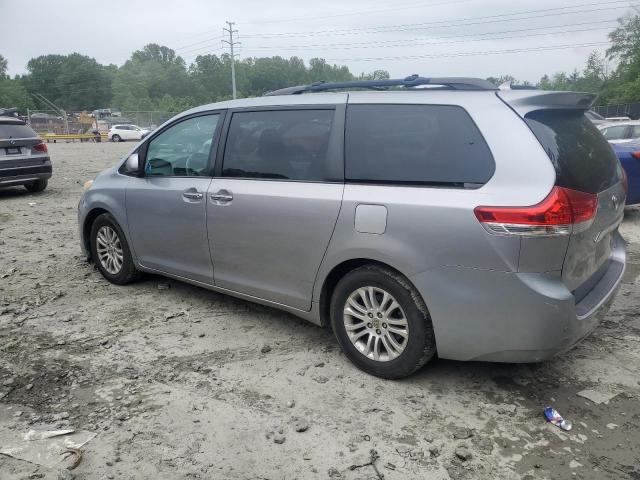 Photo 2 from auction – 2011 TOYOTA SIENNA XLE with VIN 5TDYK3DC6BS163948