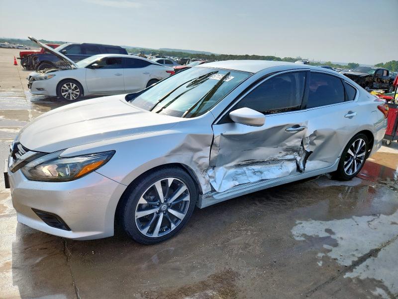 NISSAN ALTIMA 3.5 2017 with VIN 1N4BL3AP4HC136807 - Photo from auction
