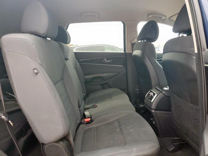 Photo 11 from auction – 2016 KIA SORENTO LX with VIN 5XYPG4A31GG046483