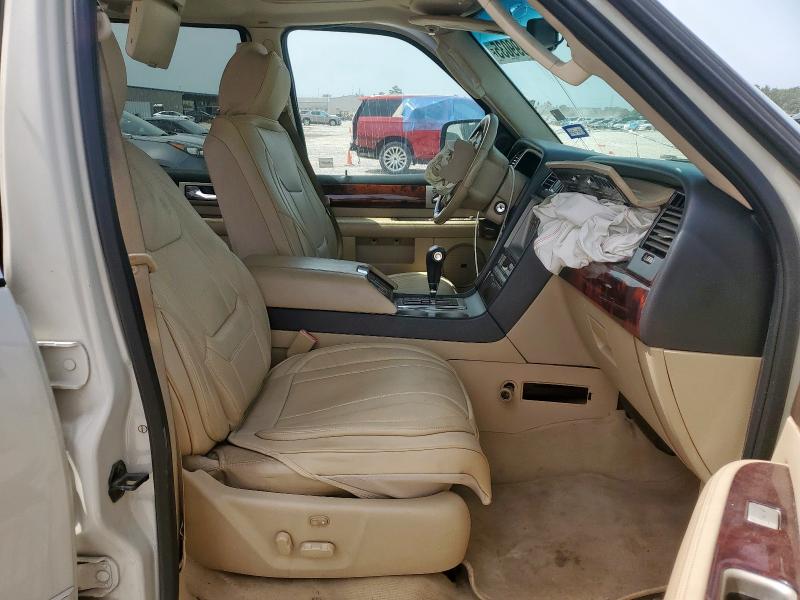 Photo 7 from auction – 2006 LINCOLN NAVIGATOR with VIN 5LMFU27576LJ28263
