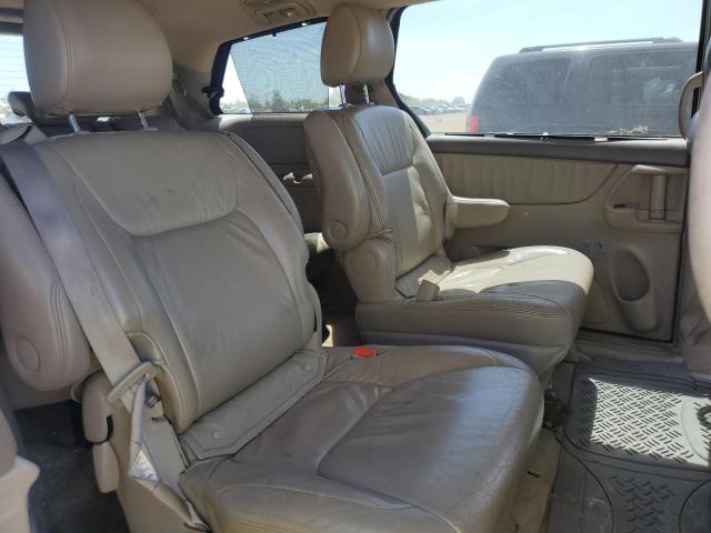 Photo 11 from auction – 2010 TOYOTA SIENNA XLE with VIN 5TDYK4CC2AS290167