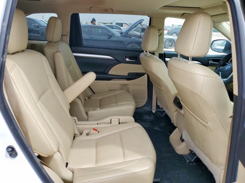 Photo 11 from auction – 2018 TOYOTA HIGHLANDER with VIN 5TDKZRFH2JS540769