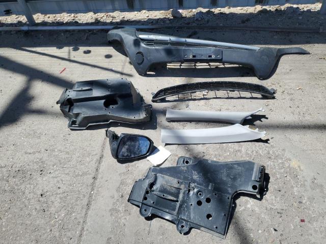 Photo 13 from auction – 2015 TOYOTA RAV4 LIMIT with VIN 2T3DFREV8FW387359