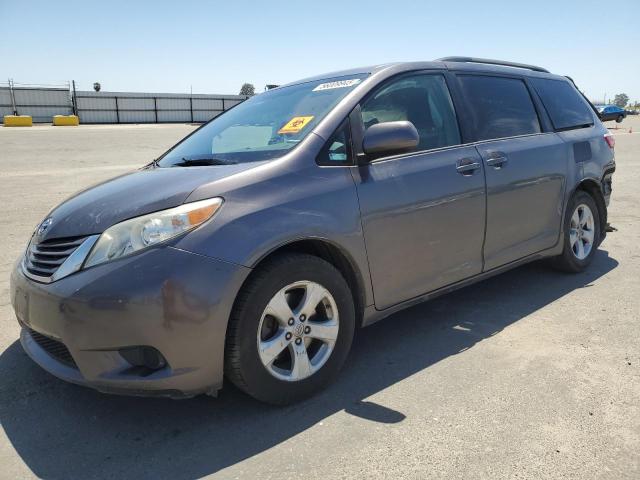 TOYOTA SIENNA LE 2015 with VIN 5TDKK3DC1FS631211 - Photo from auction