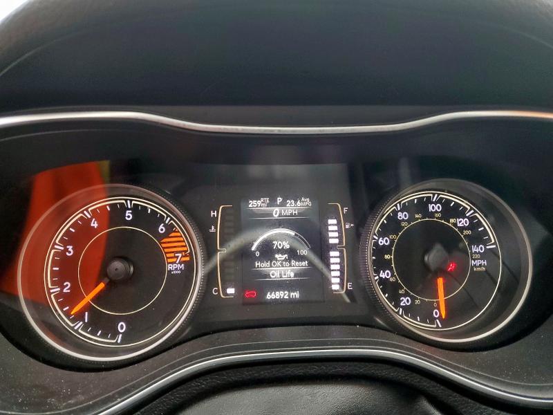 Photo 9 from auction – 2019 JEEP CHEROKEE L with VIN 1C4PJMLB2KD280516