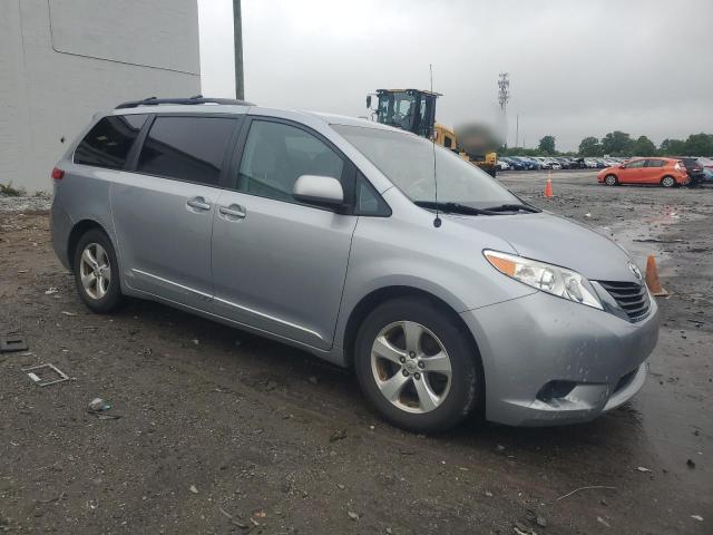 Photo 4 from auction – 2014 TOYOTA SIENNA LE with VIN 5TDKK3DC7ES483662