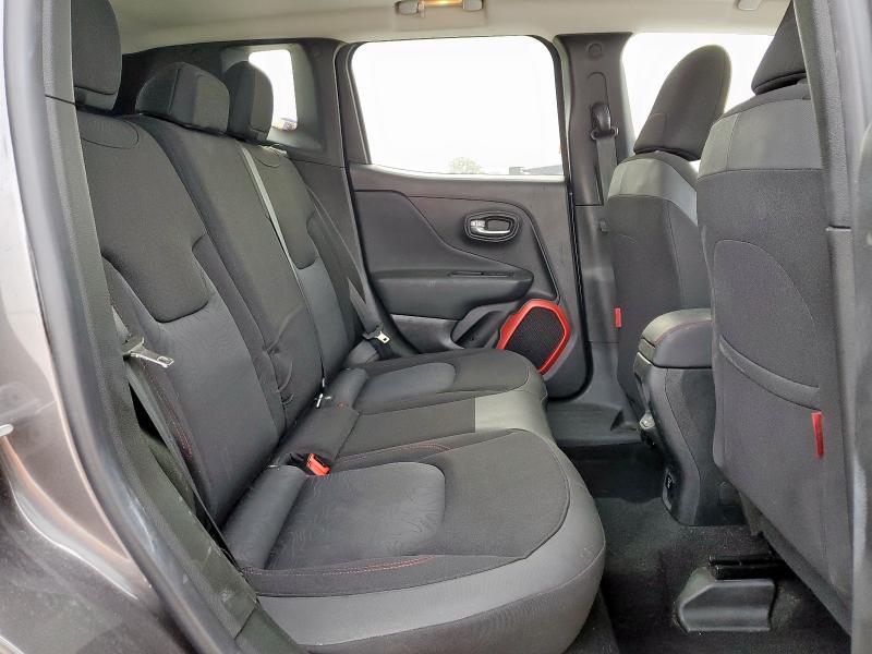 Photo 11 from auction – 2018 JEEP RENEGADE T with VIN ZACCJBCB1JPJ02192