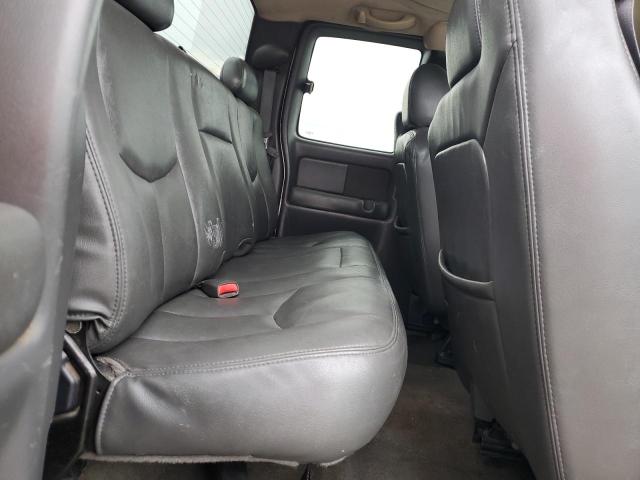 Photo 10 from auction – 2004 CHEVROLET SILVERADO with VIN 2GCEC19TX41272694
