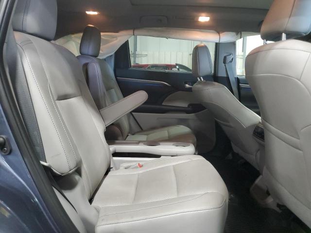 Photo 11 from auction – 2019 TOYOTA HIGHLANDER with VIN 5TDDZRFH0KS718933