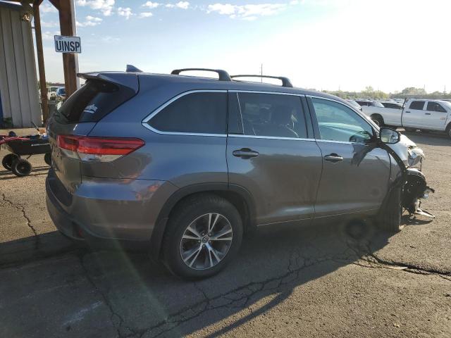 Photo 3 from auction – 2018 TOYOTA HIGHLANDER with VIN 5TDBZRFH6JS817777
