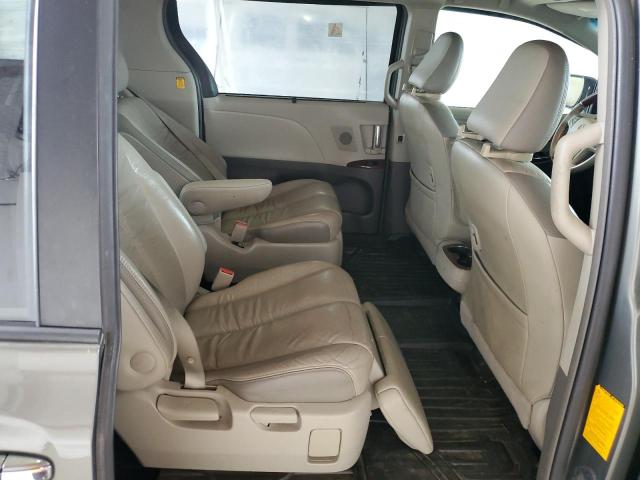 Photo 11 from auction – 2011 TOYOTA SIENNA XLE with VIN 5TDDK3DC5BS025803