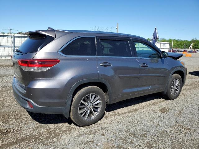 Photo 3 from auction – 2018 TOYOTA HIGHLANDER with VIN 5TDJZRFH6JS547235
