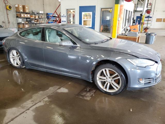 Photo 4 from auction – 2013 TESLA MODEL S with VIN 5YJSA1CN9DFP13148