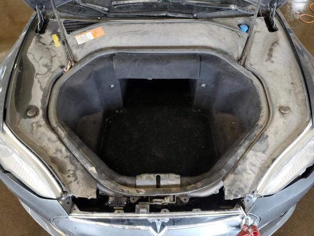 Photo 11 from auction – 2013 TESLA MODEL S with VIN 5YJSA1CN9DFP13148