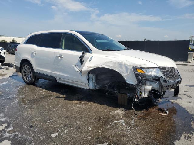 Photo 4 from auction – 2016 LINCOLN MKT with VIN 2LMHJ5FK3GBL01666
