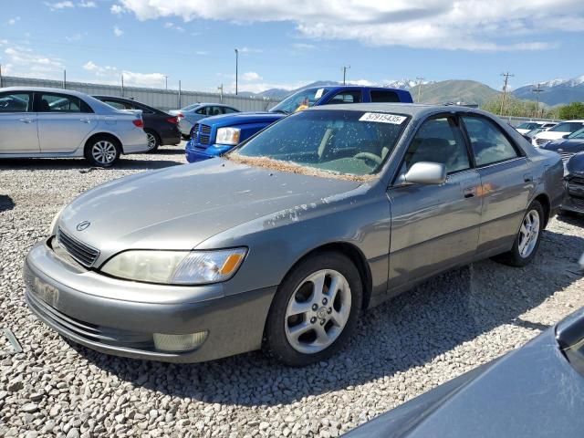 LEXUS ES 2000 with VIN JT8BF28G0Y5083656 - Photo from auction