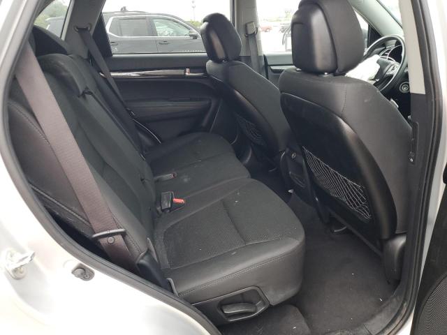 Photo 11 from auction – 2014 KIA SORENTO LX with VIN 5XYKTCA60EG511438