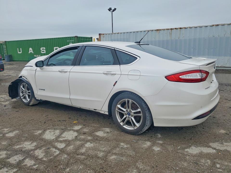 Фото 2 с аукциона – 2016 FORD FUSION с VIN 3FA6P0RU0GR165736