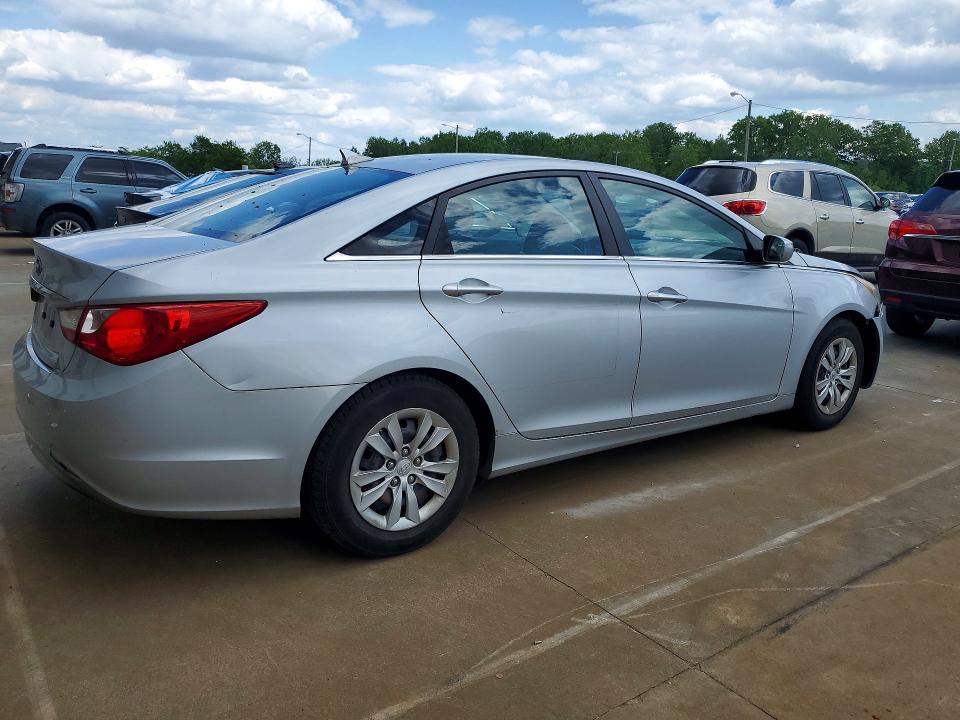 Photo 3 from auction – 2011 HYUNDAI SONATA with VIN 5NPEB4AC6BH025605