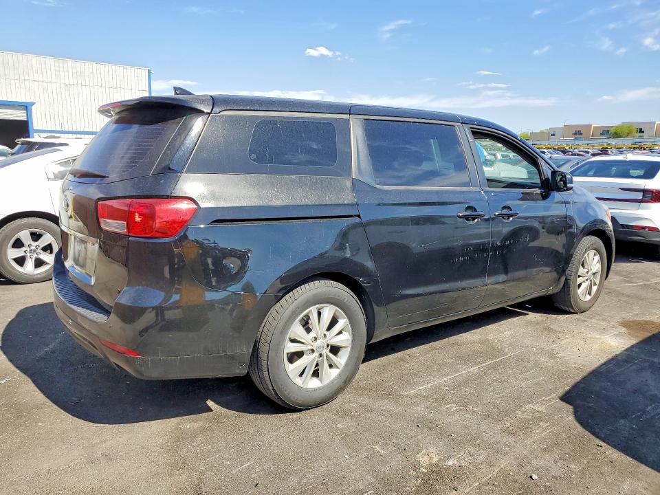 Photo 3 from auction – 2016 KIA SEDONA with VIN KNDMA5C10G6158717