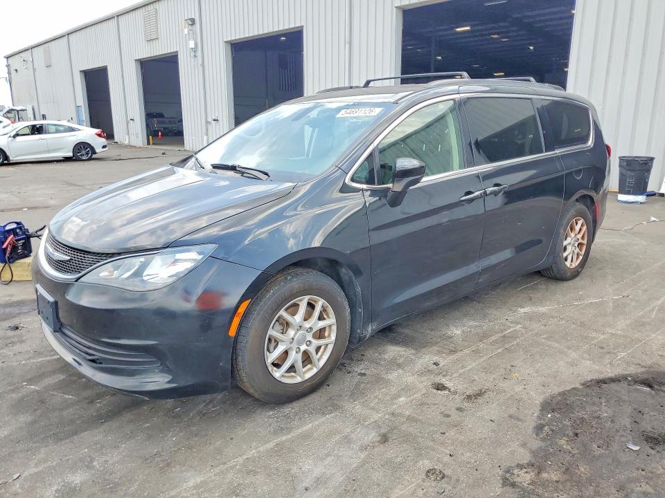 2020 CHRYSLER VOYAGER - Търг №54691126