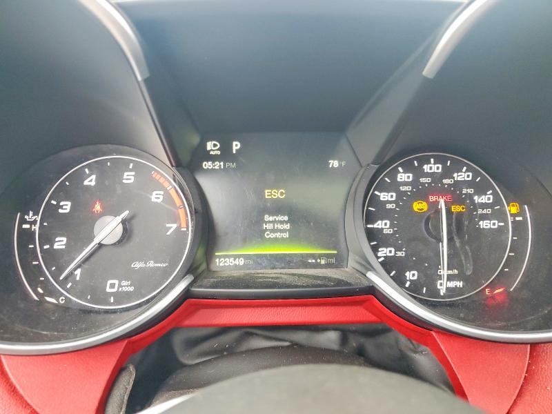 Photo 9 from auction – 2017 ALFA ROMEO GIULIA with VIN ZARFAEDNXH7553886
