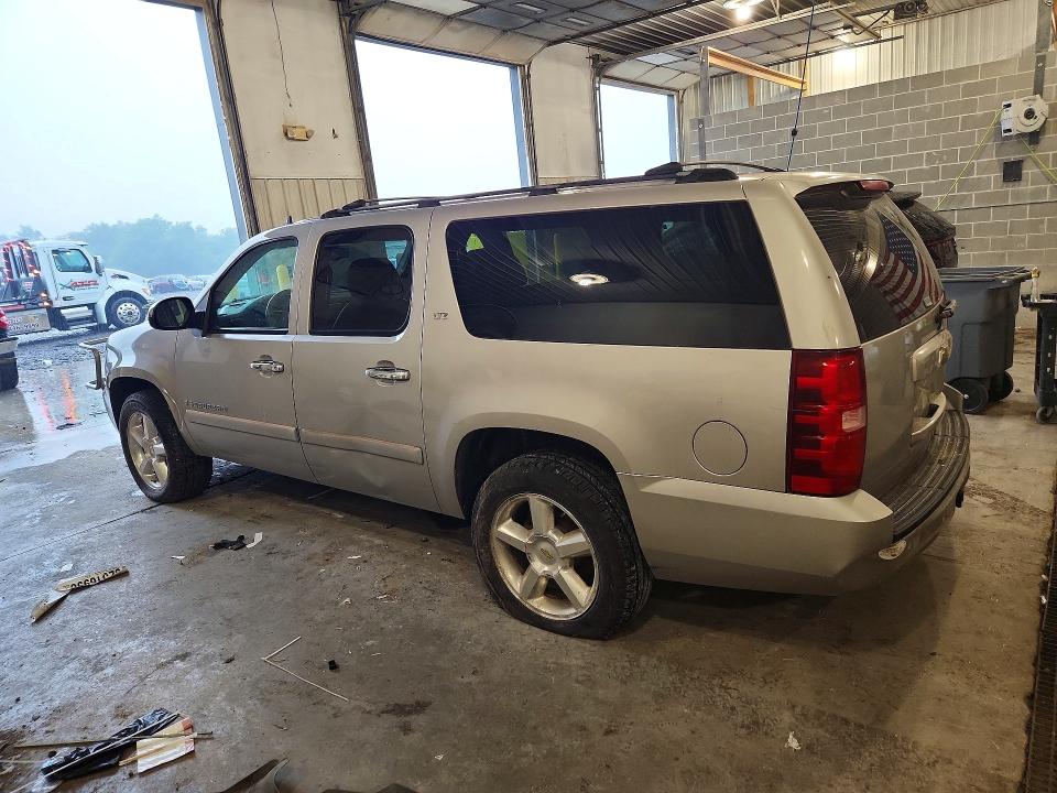 Photo 2 from auction – 2007 CHEVROLET SUBURBAN with VIN 3GNFC16J87G209796
