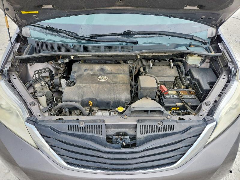 Zdjęcie 12 z aukcji – 2011 TOYOTA SIENNA z VIN 5TDKK3DC5BS167897