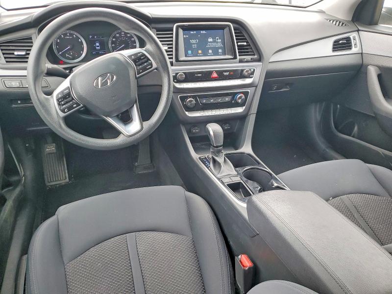 Photo 8 from auction – 2019 HYUNDAI SONATA with VIN 5NPE24AF8KH747992
