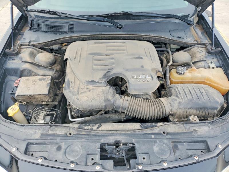 Photo 11 from auction – 2015 CHRYSLER 300 with VIN 2C3CCAAG4FH779501