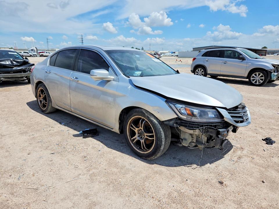 Photo 4 from auction – 2015 HONDA ACCORD with VIN 1HGCR2F82FA202273