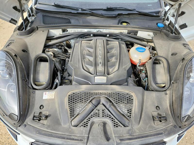 Photo 12 from auction – 2017 PORSCHE MACAN with VIN WP1AG2A52HLB53395