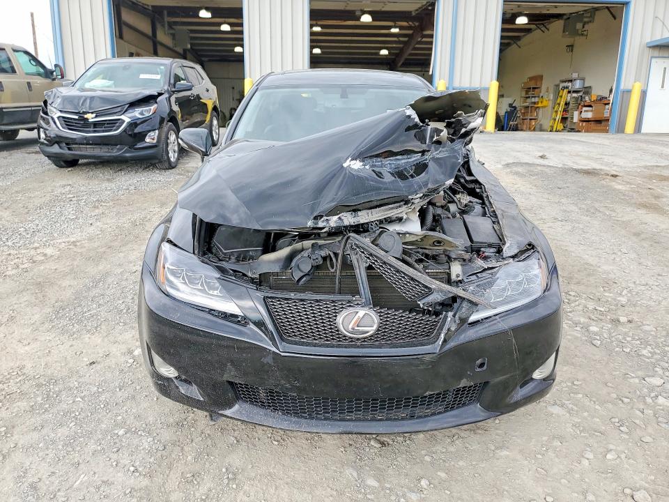 Photo 5 from auction – 2009 LEXUS IS with VIN JTHBE262295022630