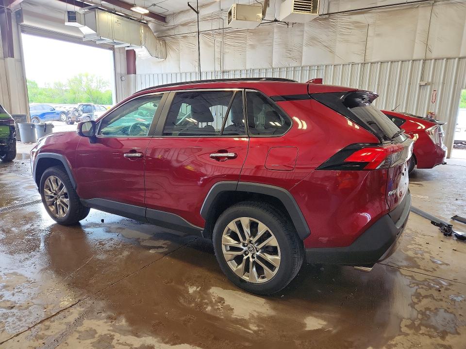 Photo 2 from auction – 2021 TOYOTA RAV4 with VIN JTMN1RFV9MD070377
